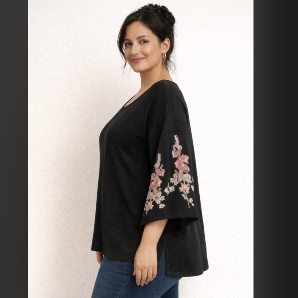 International Concepts| 2X Knit Embroidered 3/4 Sleeve Relaxed Feminine Drapey - Picture 2 of 9